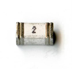 Предохранитель 2A 125V 1808 SMD   (7)